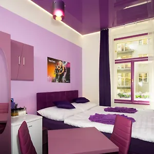 Colours - Your 7 Colour Experience In Centre Of Appartement Praag